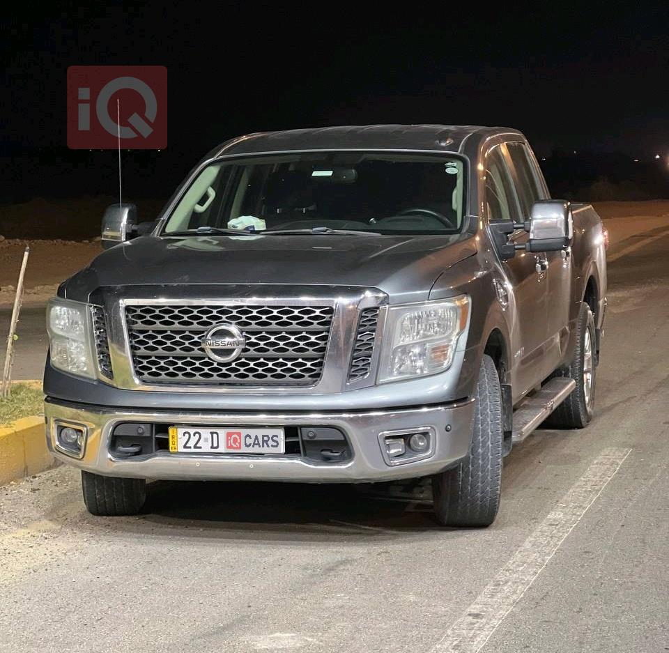 Nissan Titan